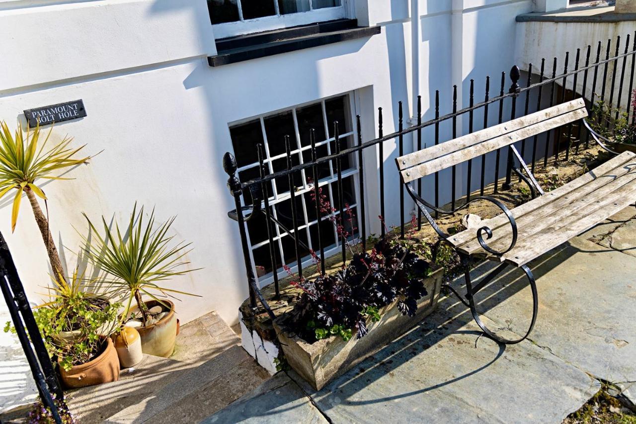 Paramount Apartments Ilfracombe, Arty Seaside Holiday Apartments Exterior photo