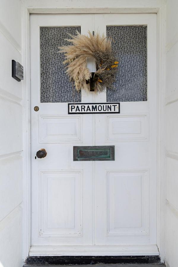 Paramount Apartments Ilfracombe, Arty Seaside Holiday Apartments Exterior photo