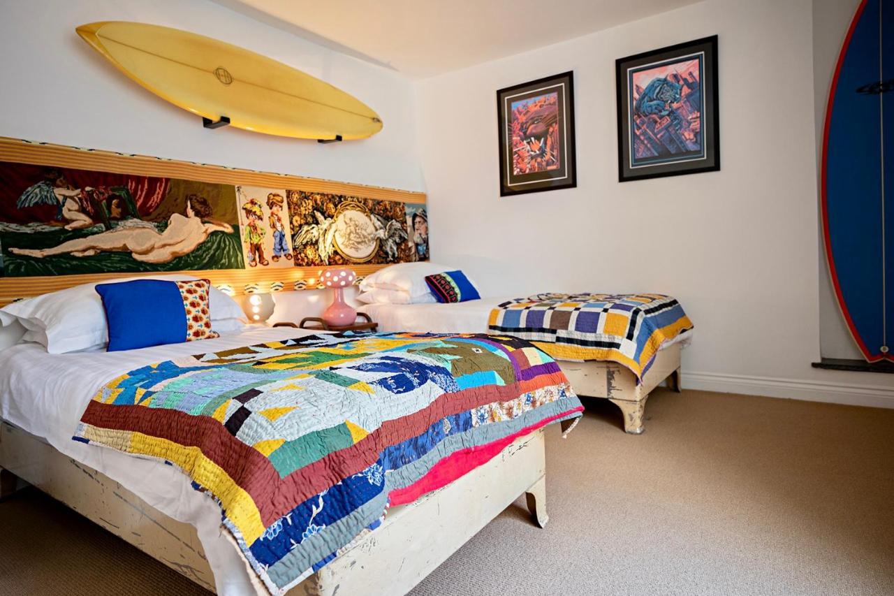 Paramount Apartments Ilfracombe, Arty Seaside Holiday Apartments Exterior photo